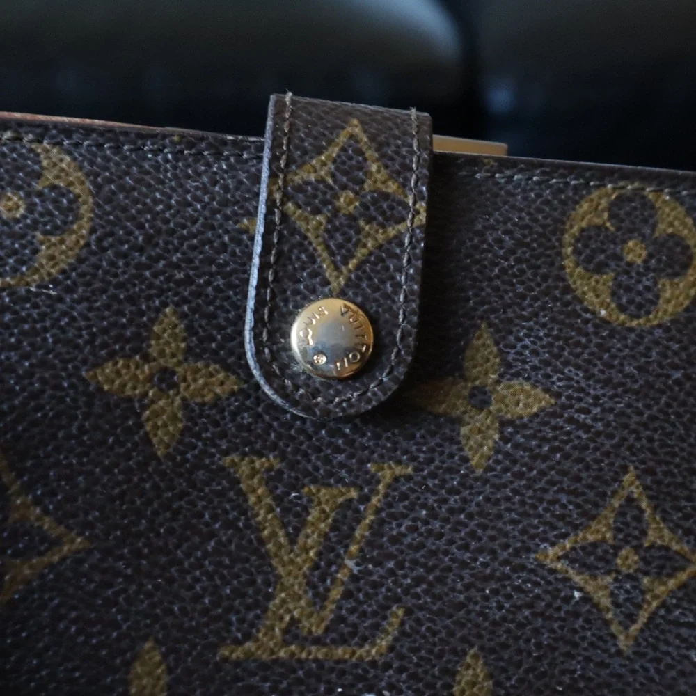 Authentic Louis Vuitton Portefeville Viennois Wallet - Picture 10 of 16